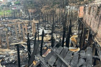 Os incêndios destruíram residências e deixaram várias famílias desabrigadas (Foto: ATUAL)