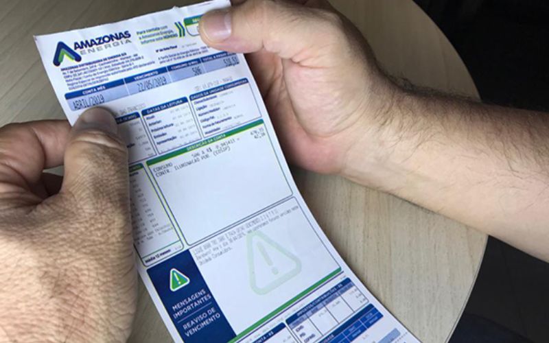 A lei começou a valer em setembro do ano passado, mas ainda não foi emitida nenhuma conta em braile (Foto: Reprodução)