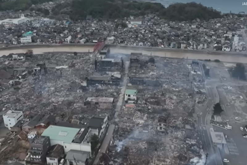Destruição na cidade de Wajima: oito mortos pelo terremoto (Imagem: YouTube)
