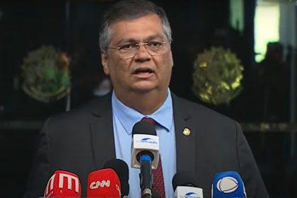 Flávio Dino pretende apresentar PEC contra aposentadoria compulsória de juízes (Imagem: TV Senado/Reprodução)