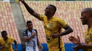 Jô comemora primeiro gol marcado com a camisa do Amazonas (Foto: Fernando Vasconcelos/Agência Esportiva LB)