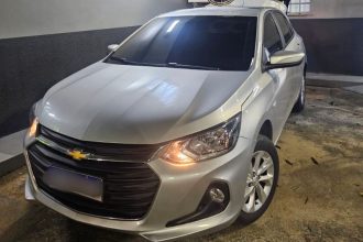 Um Chevrolet Ônix foi apreendido por ser clonado e estaria com a mesma placa de outro automóvel (Foto: Divulgação/PC-AM)