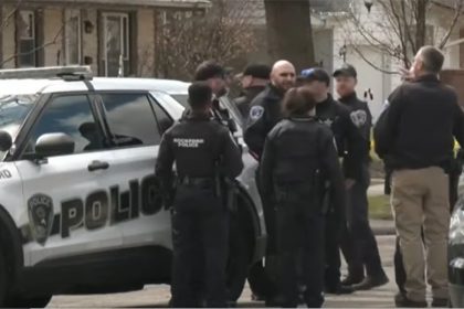 Polícia ainda não sabe motivo do ataque de jovem em Illinois (Imagem: YouTube/Reprodução)