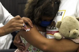Vacinação em crianças não chega a 12% no Brasil (Foto: Tânia Rêgo)