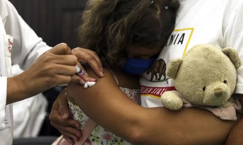 Vacinação em crianças não chega a 12% no Brasil (Foto: Tânia Rêgo)