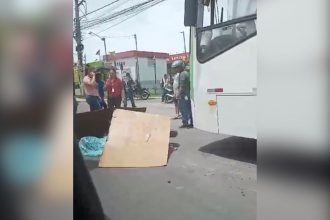 O acidente aconteceu próximo ao supermercado Nova Era na Torquato Tapajós, sentido Bairro-Centro (Foto: Reprodução/Redes Sociais)
