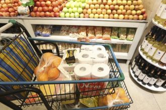 A mudança na cesta básica brasileira valoriza mais produtos naturais e menos processados (Foto: Valter Campanato/Agência Brasil)