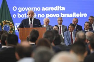 Presidente Lula lançou o programa 'Acredita' para financiar empreendedores (Foto: Marcelo Camargo/ABr)