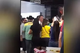 Bolsonaro foi aplaudido e xingado em restaurante em Goiânia (Imagem: Redes sociais/Reprodução)