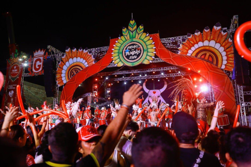 Público prestigia o Curral do Garantido em Manaus. Bumbá lança novas toadas (Foto: Marcely Gomes/SEC-AM)