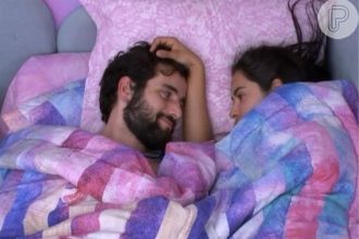 Isabelle e Matteus trocaram carinhos no final de semana (Imagem: Reprodução/Globoplay)