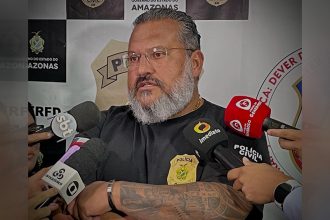 Delgado Thomaz Vasconcelos disse que autor de disparos responde a 12 inquéritos na polícia (Foto: Erlon Rodrigues/PC-AM)