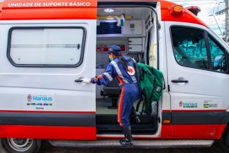 Ambulância do Samu: trotes põem em risco atendimento de pacientes em Manaus (Foto: Semsa/Divulgação)