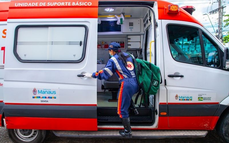Ambulância do Samu: trotes põem em risco atendimento de pacientes em Manaus (Foto: Semsa/Divulgação)