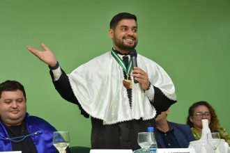 André Luiz Zogahib lança livro sobre gestão pública (Foto: UEA/Divulgação)