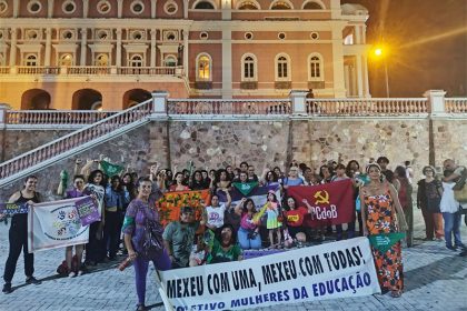 Grupo de mulheres promoveu manifestação em Manaus contra o PL do Aborto (Foto: Divulgação)