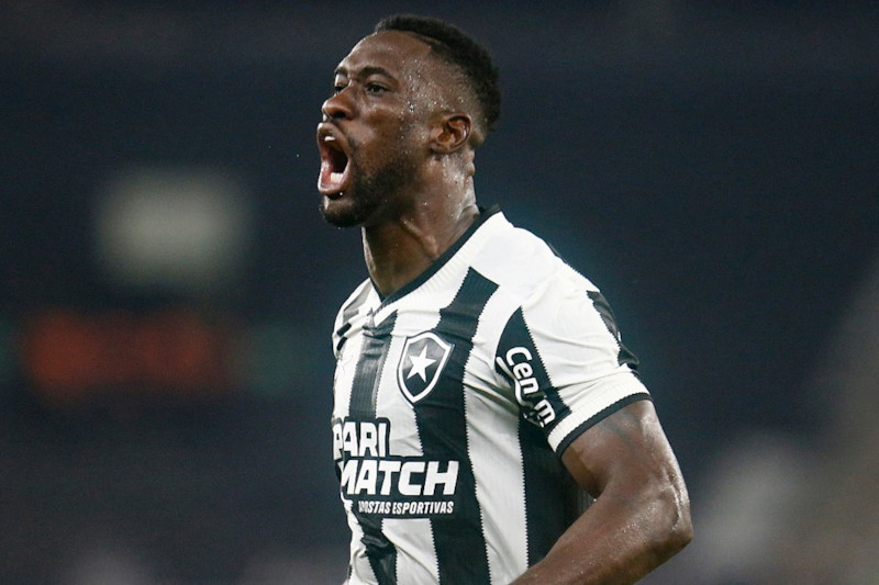 Bastos marcou o gol salvador para o Botafogo aos 52 minutos (Foto: Vitor Silva/Botafogo)