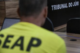 Gerlan Batista de Souza ouviu a sentença ao ser condenado no julgamento (Foto: TJAM/Divulgação)