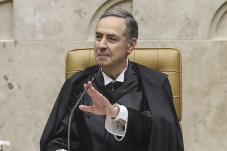 Luís Roberto Barroso defende tratamento igual para consumidor de maconha rico e pobre (Foto: Valter Campanato/ABr)