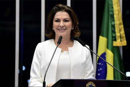 Rosana Martinelli reclamou de retenção do passaporte pelo STF (Foto: Pedro França/ABr)