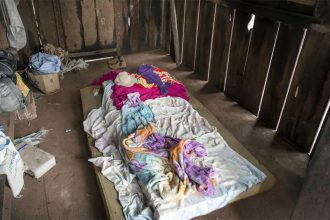 Trabalhadores em condição análoga à escravidão dormiam em colchões no chão (Foto: Ministério do Trabalho/Divulgação)