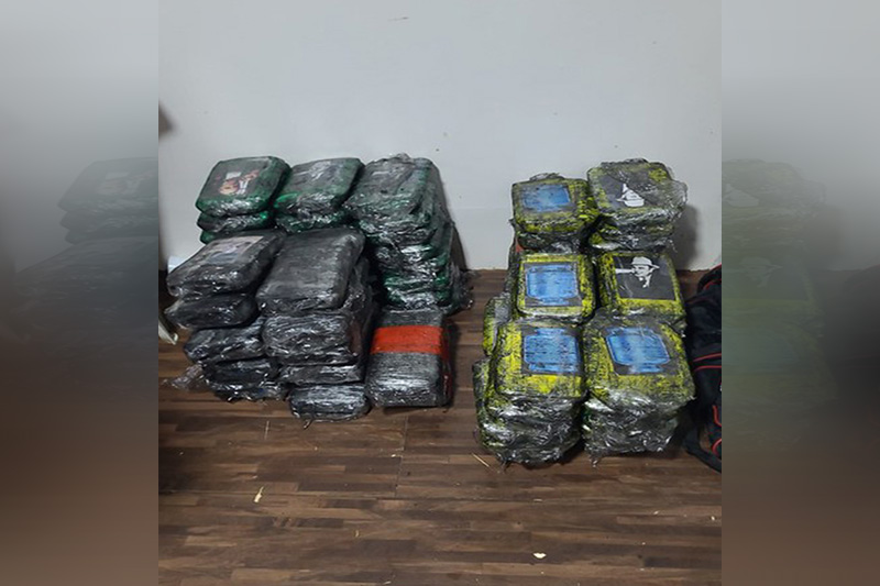 Cocaína estava escondida em colchão de camarote de barco (Foto: PF/Divulgação)