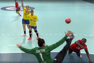 Goleira Gabi Moreschi fechou o gol do Brasil na vitória contra a Espanha (Imagem: Globoplay/YouTube/Reprodução)