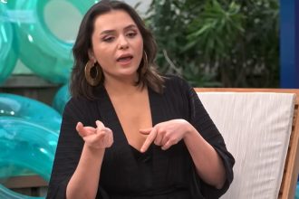 Monica Iozzi revela que foi raptada quando era bebê (Imagem: GNT/YouTube)
