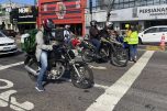 Dos 32,5 milhões de proprietários de motos, motonetas e ciclomotores registrados no Brasil, 17,5 milhões não possuem CNH (Foto: Detran-AM/Divulgação)