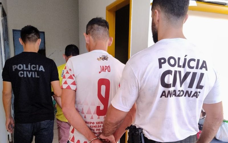 Prisão de um dos homens (Foto: Divulgação/PC-AM) 