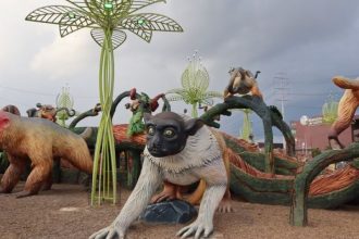 Escultura no Parque Gigantes da Floresta (Foto: Divulgação/Semcom)