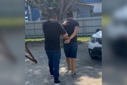O homem foi preso em uma unidade hospitalar, localizado na zona Norte de Manaus (Foto: Divulgação/PC)