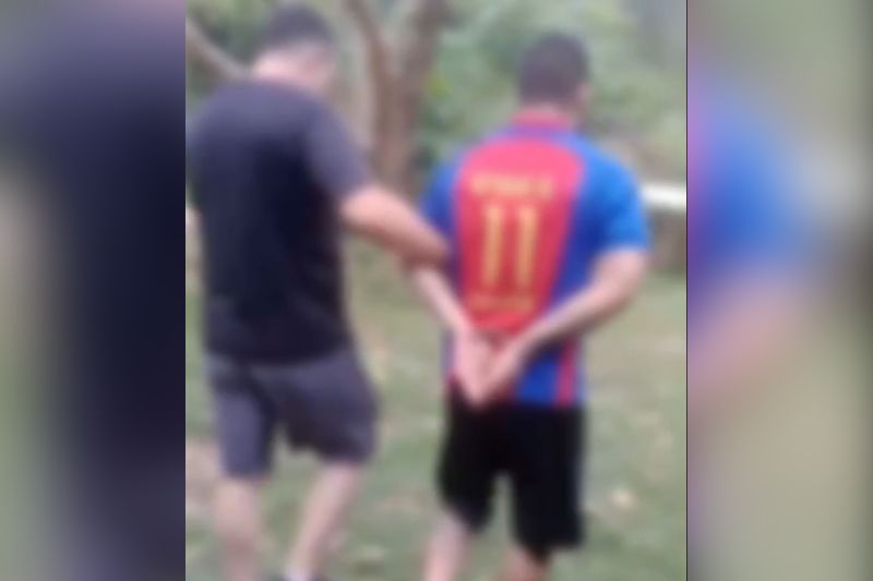 Momento em que o homem foi preso em Iranduba (Imagem: Divulgação/PC-AM)