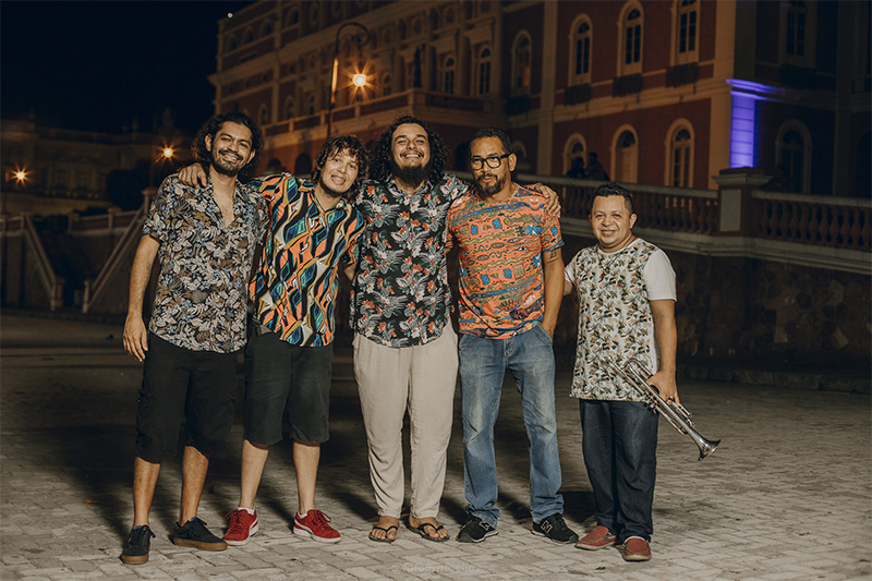 Banda Alaídenegão é atração de projeto musical na orla do Rio Negro (Foto: Alaídenegão/Divulgação)
