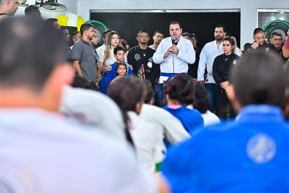 Roberto Cidade prometeu a atletas do jiu-jítsu recriar secretaria de esportes (Foto: Assessoria/Divulgação)