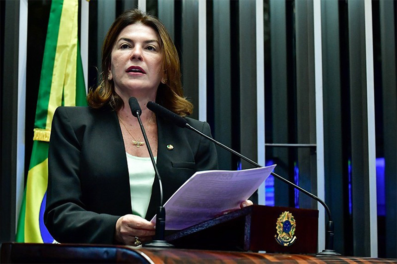 Rosana Martinelli alega que a arma  um meio de defesa para a mulher (Foto: Waldemir Barreto/Agncia Senado)