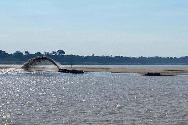 As dragagens são iniciativas que visão garantir a navegabilidade nos rios da região Norte (Foto: Divulgação/DNIT)