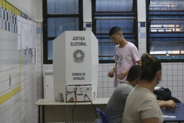 Manual do Eleitor orienta sobre documentos, direitos e proibições para o exercício do voto nas Eleições 2026 (Foto: Antonio Cruz/Agência Brasil)