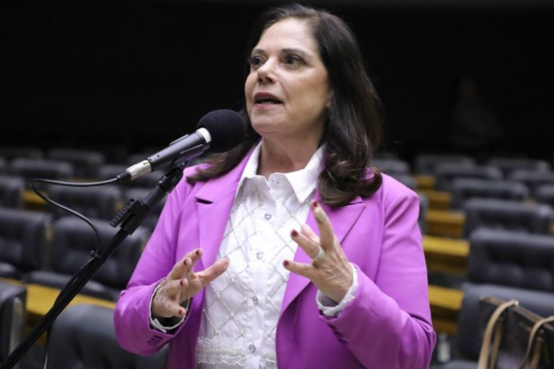 Deputada oSraya Santos: ' preciso prevenir o feminicdio' (Foto: Mario Agra/ Agncia Cmara)