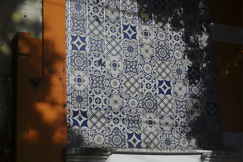 Azulejos portugueses em fachada de casa: herana da colonizao europeia em Manaus  (Foto: Milton Almeida/AM ATUAL)