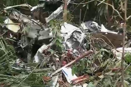 Avião foi completamente destruído (Imagem: Prefeitura de Manicoré/WhatsApp)
