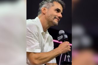 Wagner Moura na CCXP: homenagem à carreira artística (Imagem: Instagram/ccxpoficial)