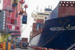 Embarque de contêineres com mercadorias em Manaus: exportação do Brasil para os EUA foi recorde (Foto: Secom/Divulgação)