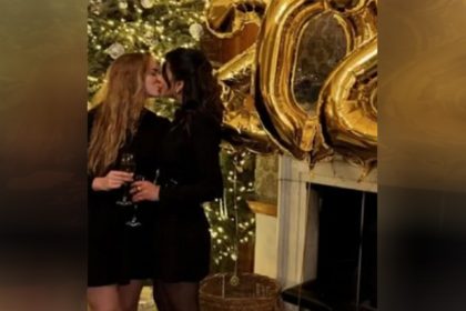 Talita e Isla se beijaram em festa de ano novo (Imagem: Instagram/@talitaaraujo)