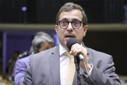 Deputado Gervásio Maia alega que crimes ambientais afetam toda a sociedade (Foto: Mario Agra/Agência Câmara)