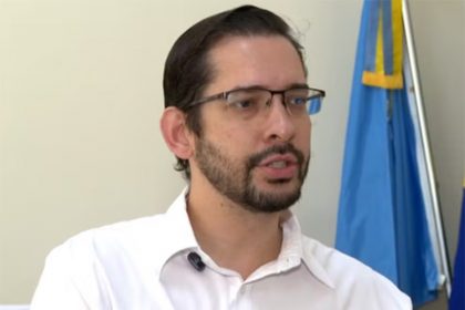Prefeito Filipe Carielo proibiu funk em escolas de Carmo do Rio Claro (Imagem: Reprodução/EPTV/YouTube)