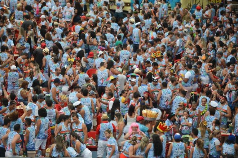 Saiba porquê a data de celebração do carnaval muda todos os anos