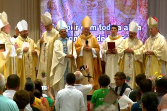 Novo bispo auxiliar vai ajudar o arcebispo Leonardo Ulrich Steiner na evangelização (Foto: Arquidiocese de Manaus/Divulgação)