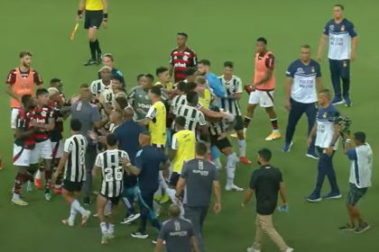 Briga gerou suspensão a dois jogadores do Botafogo e a um do Flamengo (Imagem: YouTube/Uol Esportes)