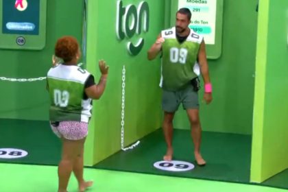 Camila cumprimenta Mike ao desistir da Prova o Líder: 20 horas de resistência (Imagem: Gshow/X/Reprodução)